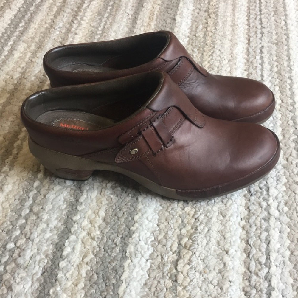 SOLD. NEW Leather Merrell Brown Clogs Size 9.5